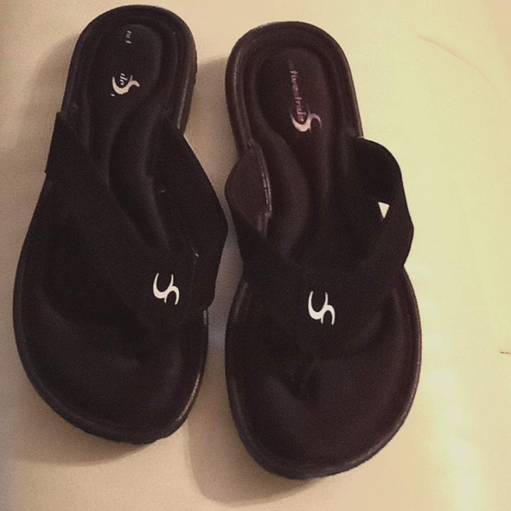 ACTIVE Stride sandals